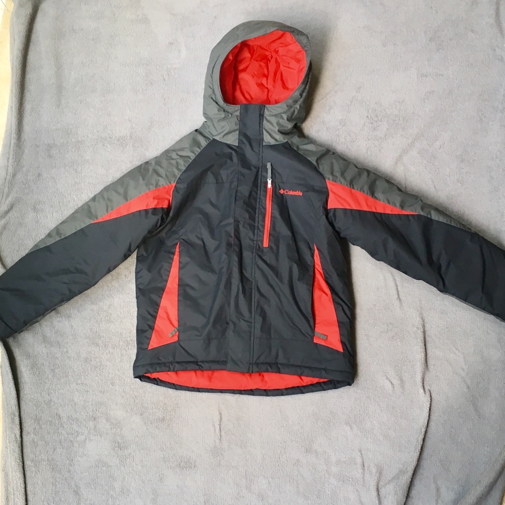⏰1 HOUR PRICE DROP💰💥Columbia winter coat